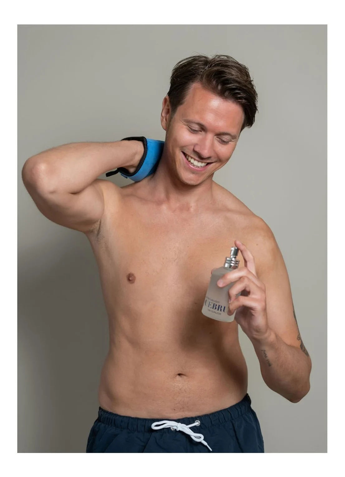 BODY SERUM / SELF-TAN LIGHT