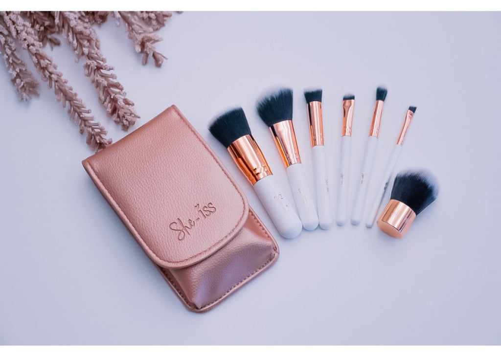 SHE-ISS Travelset